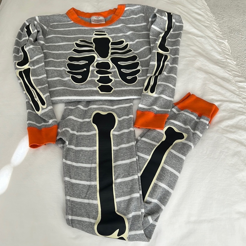 Like New - Glow in Dark Halloween PJ Set